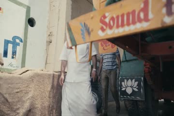 movie_title