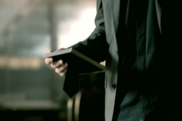 movie_title