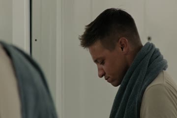movie_title